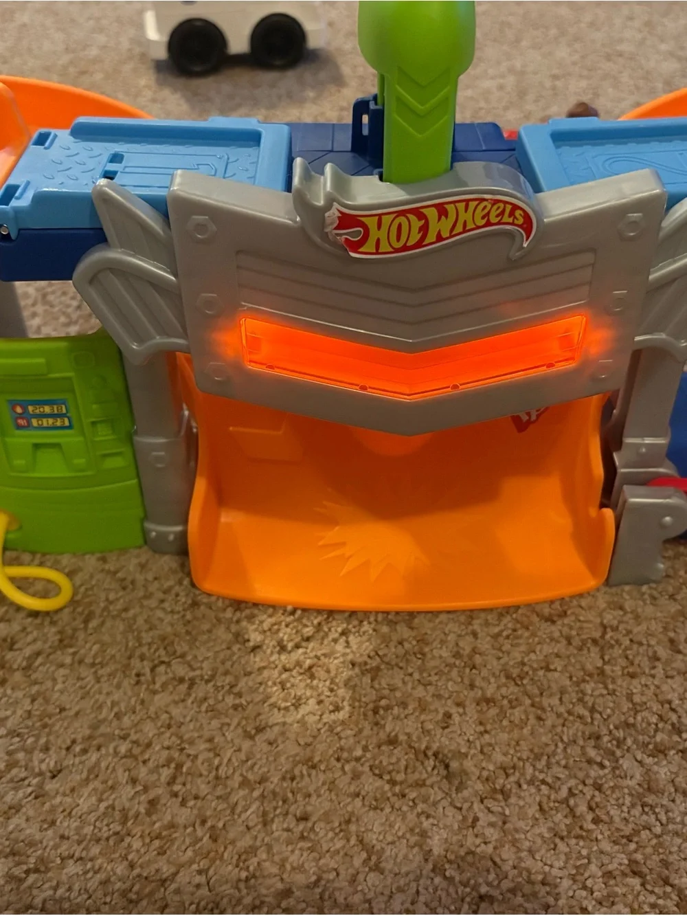Fisher-price HOTwheels track